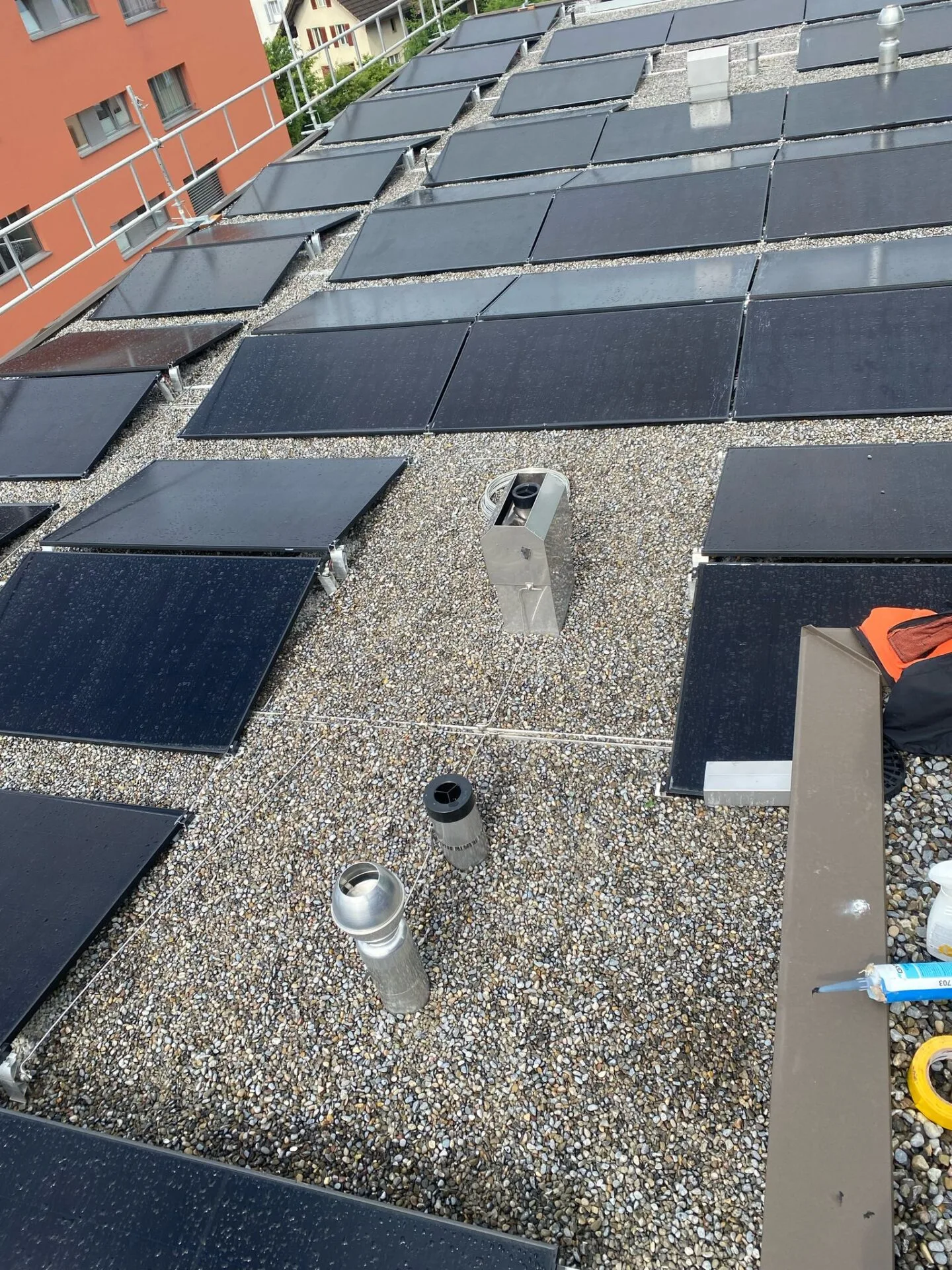 Photovoltaik-Anlage auf Hoteldach, Dialoghotel Eckstein, Baar-Zug
