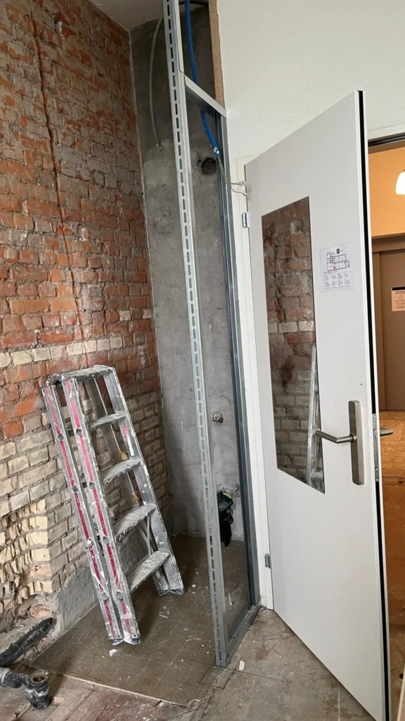 Zimmerumbau - es geht weiter mit Erneuern! 1 Zi 13 b